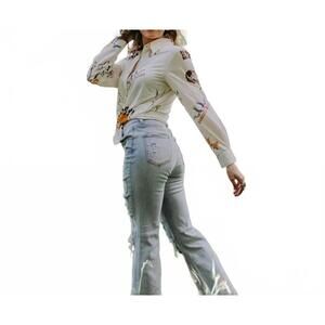 NEW MERIGOLD KISS women’s wild and free longsleeve button up in white